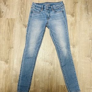 American Eagle skinny jeans/jeggings size 2 - excellent condition!